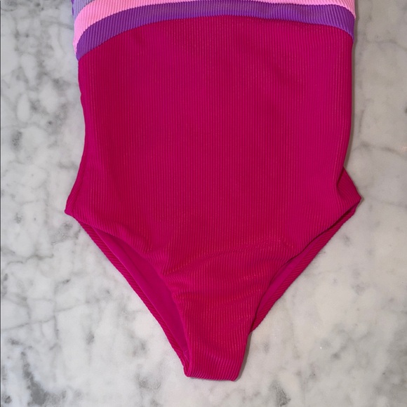 Beach Riot Little Jessa One Piece Raspberry Colorblock 3/4Y - Picture 3 of 9
